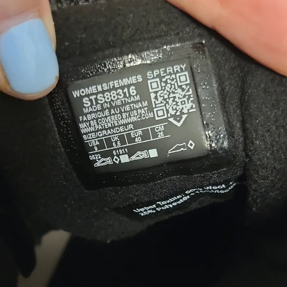 Sperry Women's Black and Gray Plaid Winter Boots - Picture 3 of 9